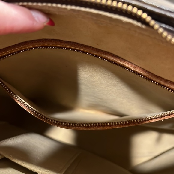 Louis Vuitton GM Loop Bag ~Authentic~ - Picture 7 of 16